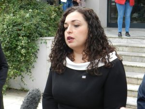 Kosova’nın ilk kadın meclis başkanı seçildi