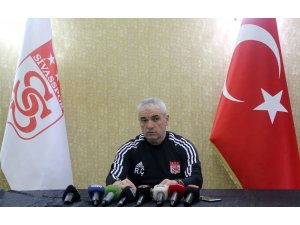 Sivasspor Teknik Direktörü Rıza Çalımbay: "Ders çıkartıp önümüze bakmamız lazım"