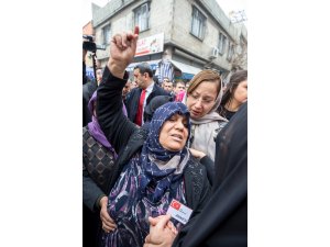 Adalet Bakanı Gül'den Gaziantep'te şehit ailesine taziye ziyareti