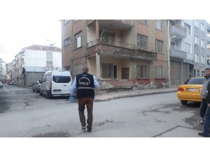 Apartmanın su saatleri çalındı
