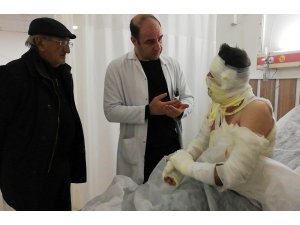 Sobayı benzinle tutuşturmaya çalışan iki arkadaş kendilerini yaktı