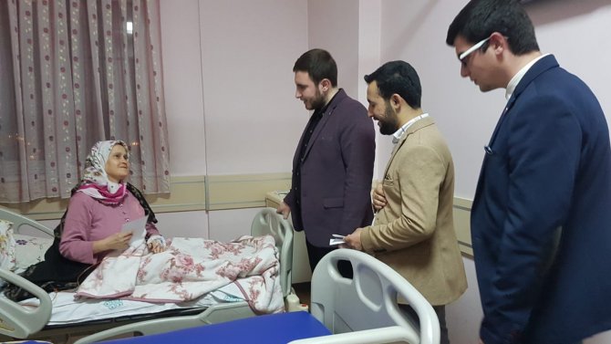 YRP’li gençlerden anlamlı ziyaret