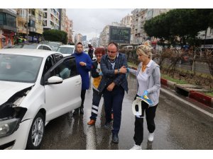 Antalya’da 3 araçlı zincirleme kaza: 1 yaralı