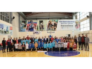 Badminton yıldızlar il birincileri belli oldu