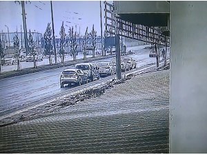Diyarbakır’da otobüs ile otomobil çarpıştı: 3 yaralı