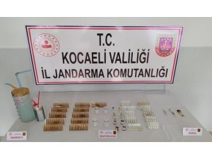 Jandarmadan uyuşturucu operasyonu: 2 gözaltı