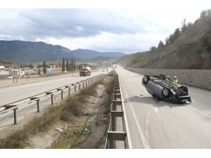 Devrilen otomobil 90 metre sürüklendi: 1 yaralı