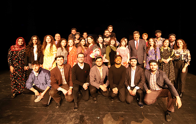 KTO Karataylı tiyatroculardan ilk prömiyer heyecanı