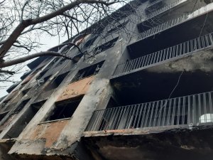 Siirt’te korkutan yangın, dumandan etkilenen 10 kişi hastanelik oldu