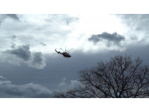 Kızını kurtarmak için ırmağa atlayan baba, helikopter destekli aranıyor