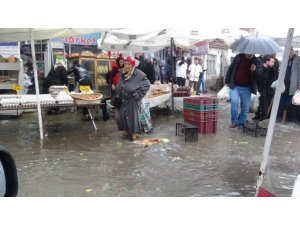 Lodos ve aşırı yağış su baskınlarına sebep oldu