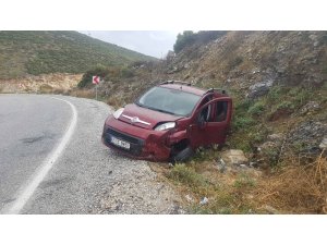 Takla atan araçtan burunları bile kanamadı