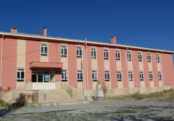 14 derslikte 13 talebe var