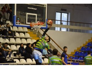 Balıkesir BŞB. zorlu Akhisar deplasmanında
