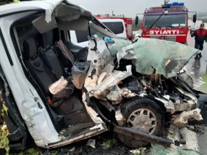 Aydın-İzmir karayolunda trafik kazası, karayolu savaş alanına döndü 7 yaralı