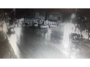 Otomobil sürücüsü bisikletli genç kıza çarptı: 1 yaralı