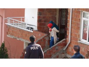 Ordu’da şiddetli fırtına nedeniyle 4 katlı bina tahliye edildi