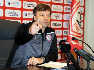 Ertuğrul Sağlam: “Zeminler iyi futbola müsaade etmiyor”