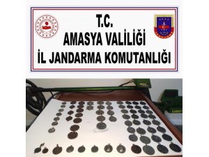 Merzifon’da 69 adet tarihi metal obje ele geçirildi