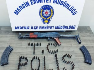 Mersin’de bir evde uzun namlulu silah ele geçirildi