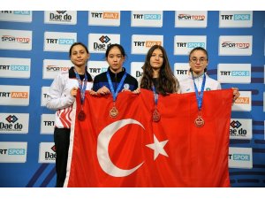 Büyükşehirli gençlerden iki madalya