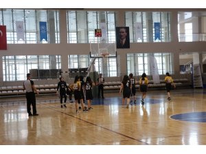 Siirt’te okullar arası basketbol turnuvası başladı