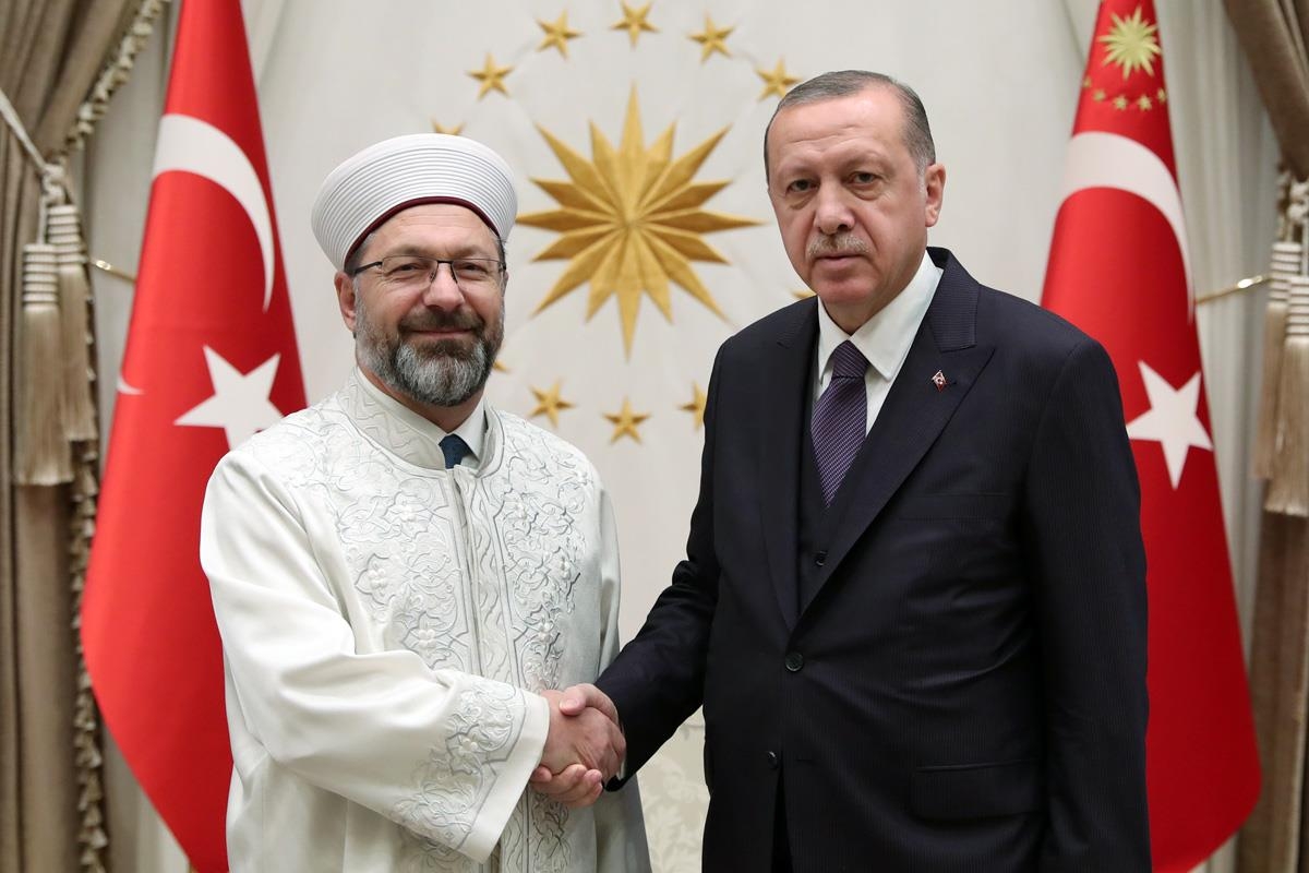 Cumhurbaşkanı Erdoğan, Diyanet İşleri Başkanı Erbaş'ı ziyaret etti