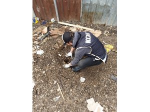 İzmir’de 3 bin litre kaçak akaryakıt ele geçirildi