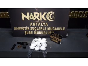 Eve uyuşturucu baskınına bir gözaltı