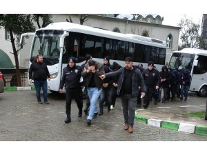 Uyuşturucu operasyonunda gözaltına alınan 23 kişi adliyede