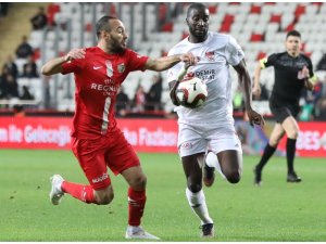 Sivasspor - Antalyaspor rövanş maçının saati değişti