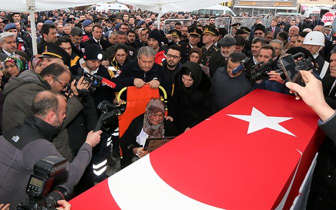 Van'daki çığ felaketinde şehit olan Uzman Onbaşı Süslü, son yolculuğuna uğurlandı