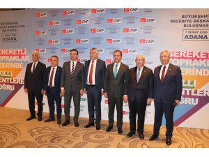 CHP'li büyükşehir belediye başkanlarının Adana toplantısı sona erdi