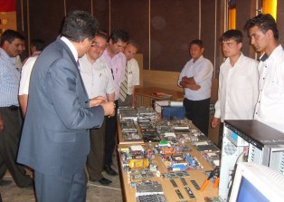 Sarayönü Endüstri Meslek Lisesi'nde yıl sonu sergisi