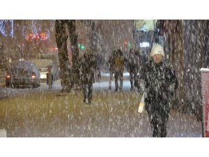 Kar yağışı dün gece hayatı olumsuz yönde etkiledi