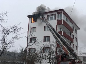 Alaplı’da şiddetli hortum yangın çıkarttı