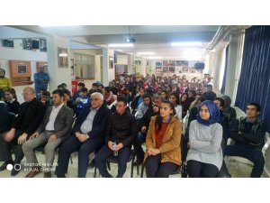 Milletvekili Dülger mezun olduğu okulda “Kariyer Günleri” etkinliğine katıldı