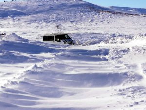 Siirt’te kar yağışı nedeniyle 104 köy yolu ulaşıma kapandı