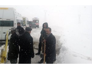Tipide mahsur kalan vatandaşlar kurtarıldı