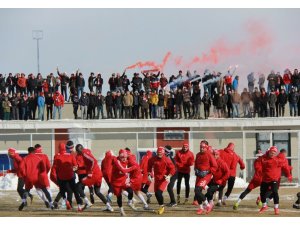 Taraftarlar Sivasspor idmanına akın etti!