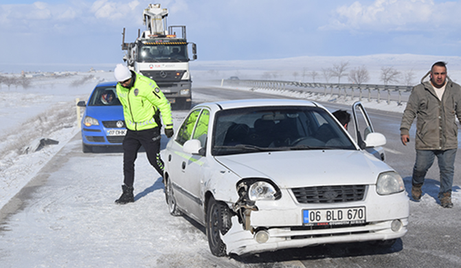 Kulu'da zincirleme trafik kazası: 1 yaralı