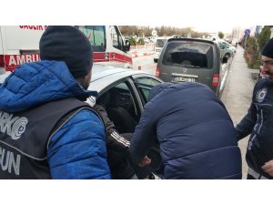 Kokain, hap ve esrarla yakalanan 2 kişi tutuklandı