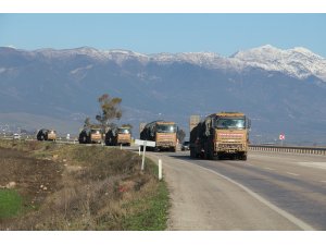 İdlib'deki gözlem noktalarına komando ve zırhlı araç sevkiyatı