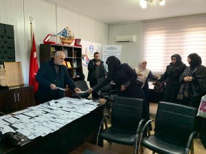 Hatay'daki Suriyeli kadınlar, kendilerine yapılan yardımı İdlib'e bağışladı