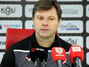 Ertuğrul Sağlam: “Amacımız Manisa FK maçına puan avantajıyla gitmekti”