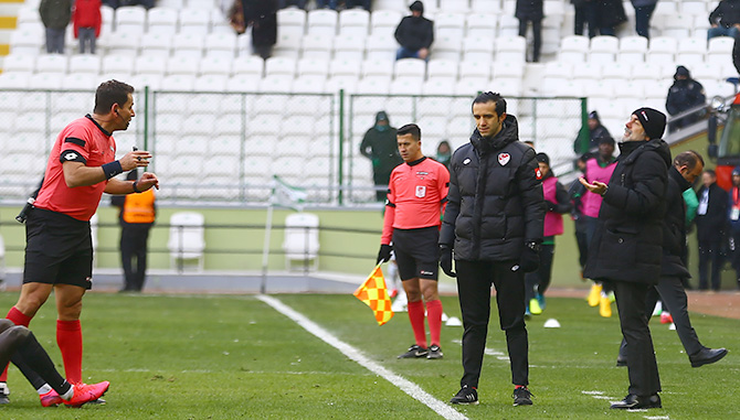 Konyaspor'dan Aykut Kocaman açıklaması!