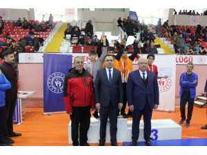 Kayseri’nin Yıldız Pehlivanları Yozgat’tan Madalyalar ile döndüler