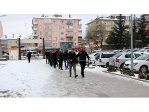 İhale operasyonunda 10 şüpheli adliyede
