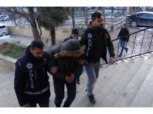 Aracında 6 kilogram 143 gram bonzai ele geçirilen şahıs tutuklandı