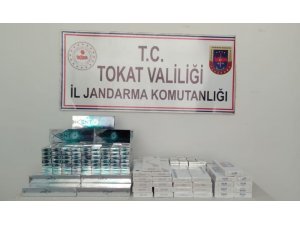 Niksar ve Erbaa’da bin 598 paket kaçak sigara yakalandı